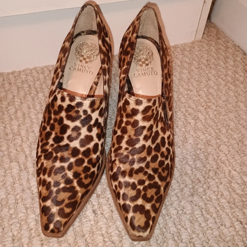 Vince Camuto‎ Wevenly 3 Leopard Calf Hair Pointed Toe Heels Size 9M Block Cone